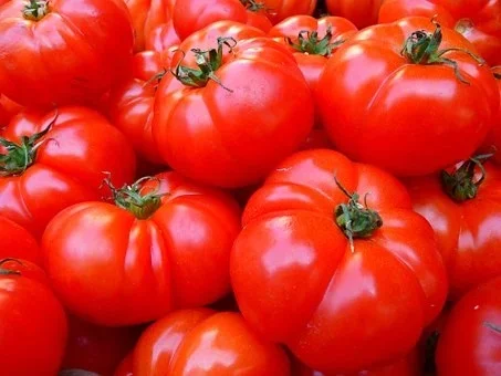 Tomato for for dark spot removal